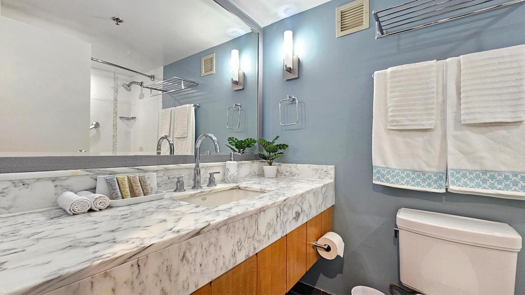 Ocean View Room At Ala Moana Fees Include هونولولو المظهر الخارجي الصورة