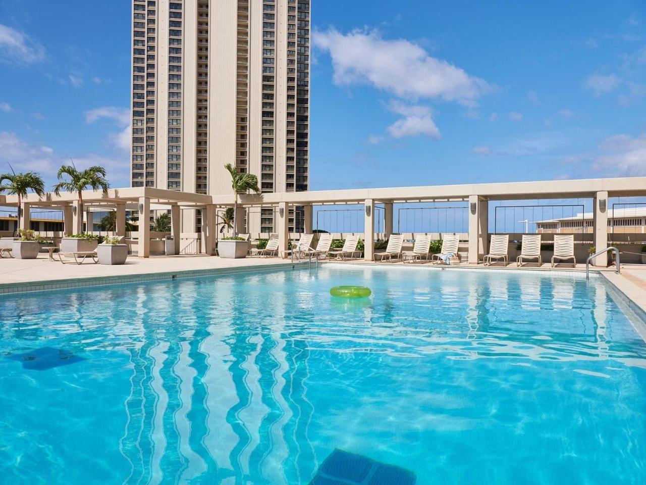 Ocean View Room At Ala Moana Fees Include هونولولو المظهر الخارجي الصورة